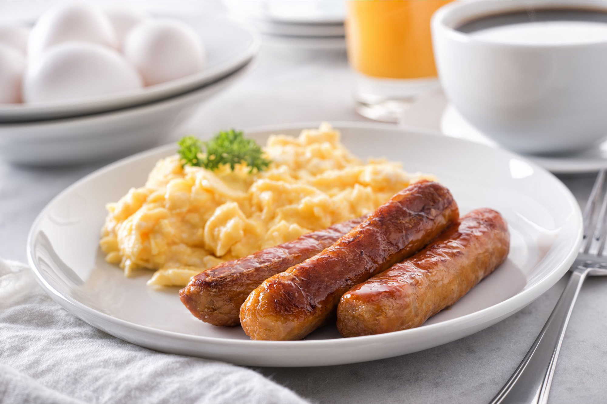 Scrambled-Eggs-and-Sausage-Breakfast_jpg_92.jpg