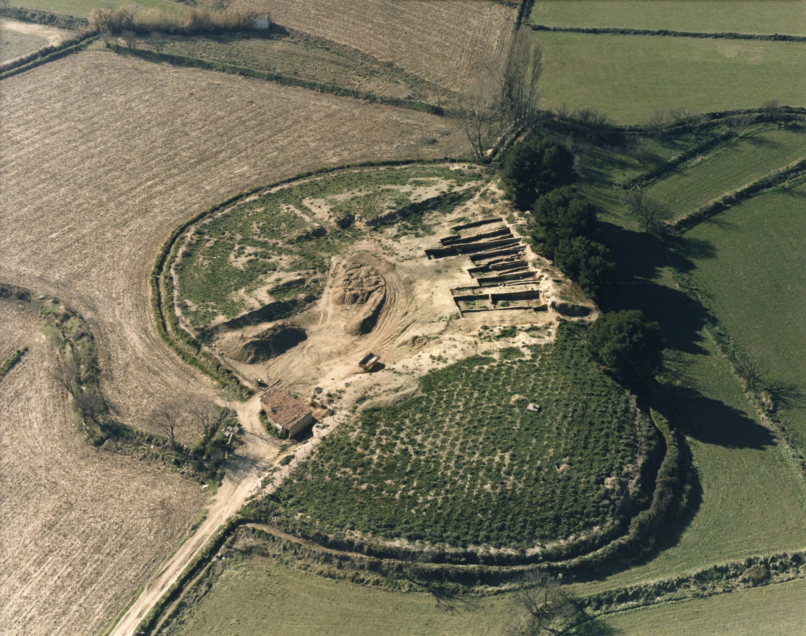 Early-Iron-Age-settlement-of-Alto-de-la-Cruz-Navarra-scaled.jpg