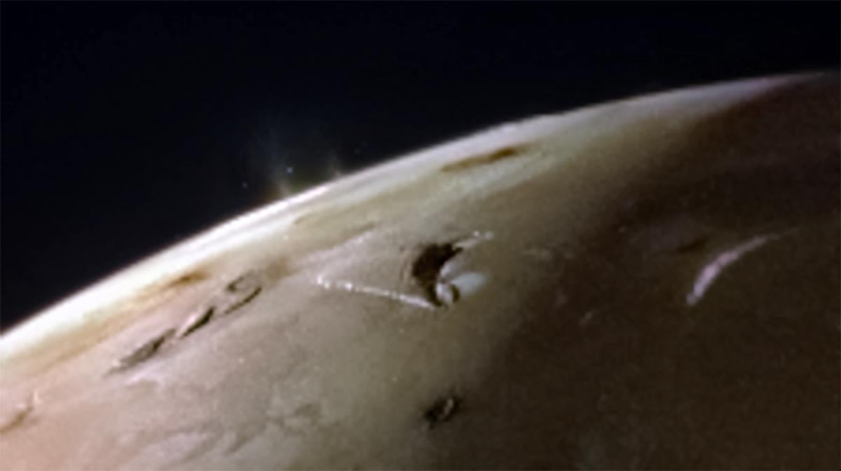 Juno-Captures-Two-Active-Volcanic-Plumes-on-Jupiters-Moon-Io.jpg