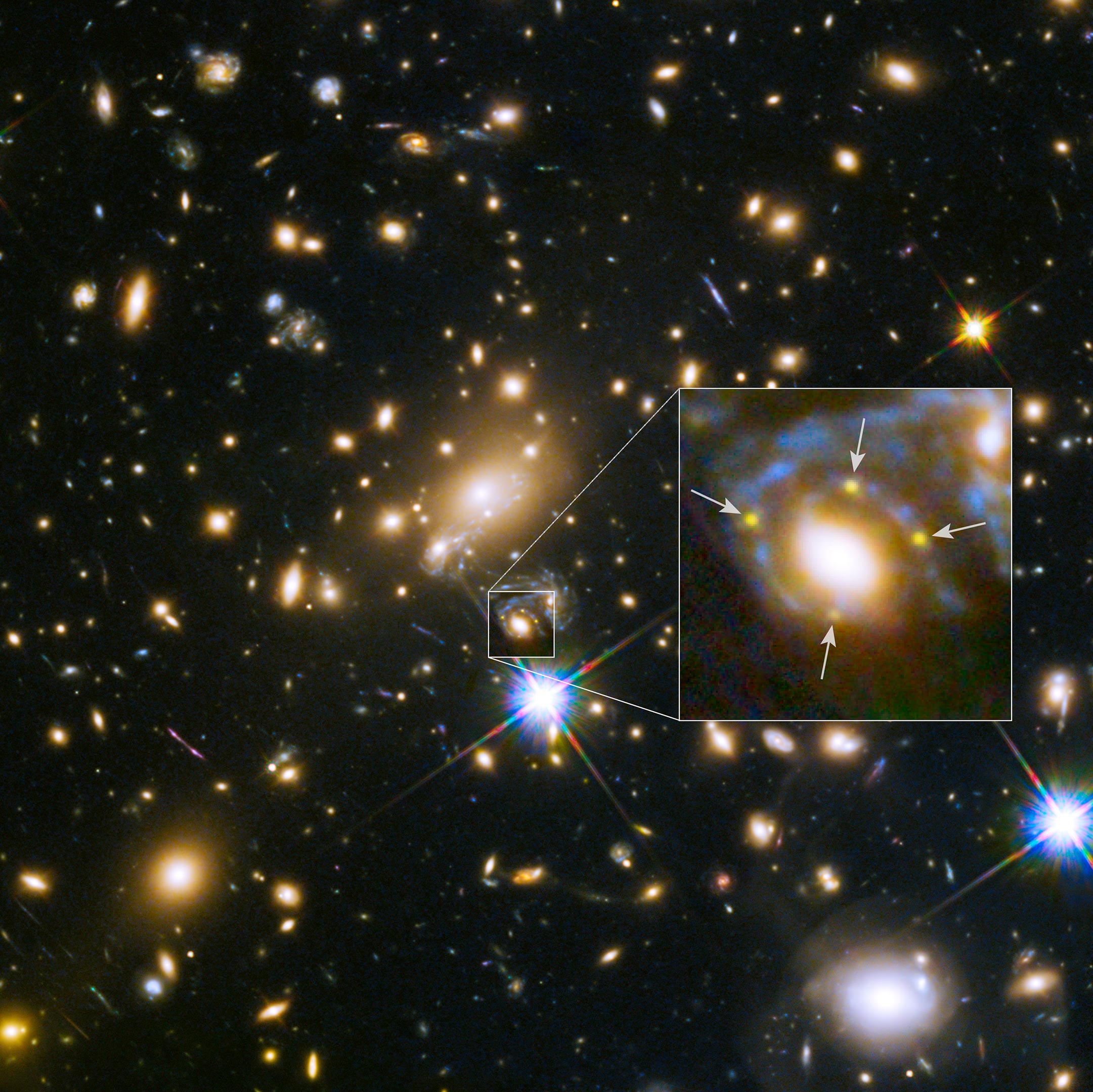 Supernova-Refsdal-Hubble.jpg
